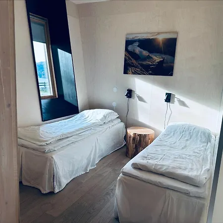 Preikestolen Hotel & Basecamp Jorpeland Exterior photo