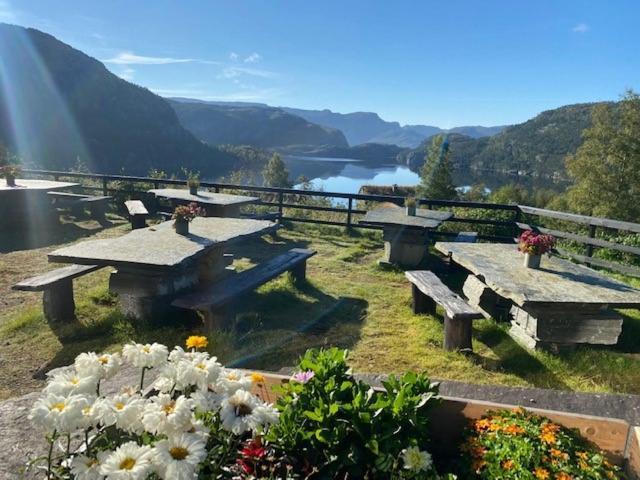 Hotel Preikestolen & Basecamp *