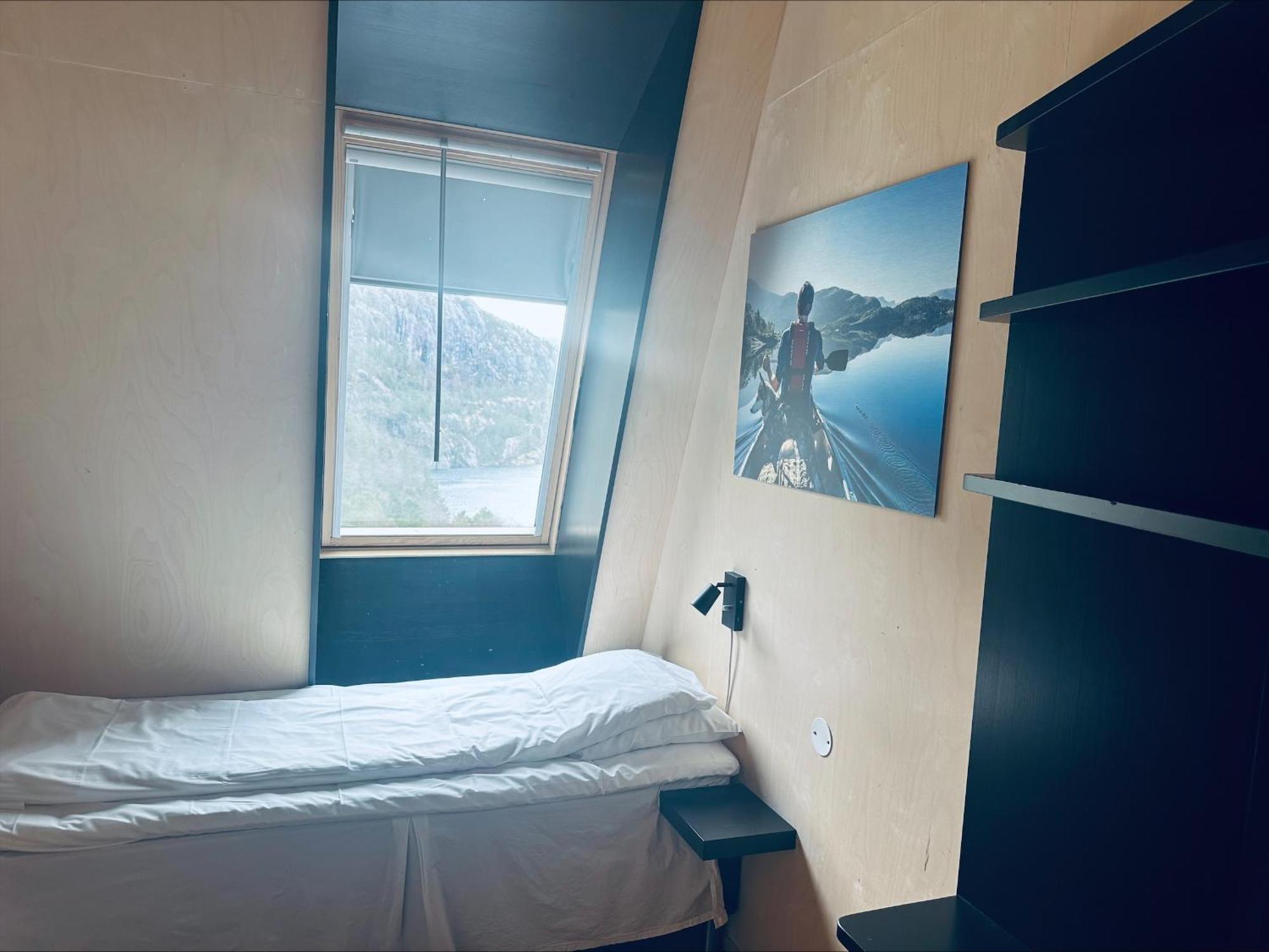 Hotel Preikestolen & Basecamp Jørpeland