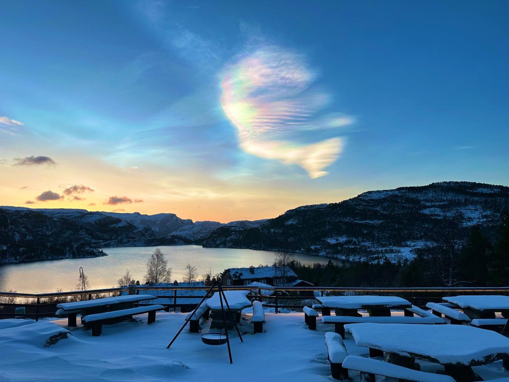 Preikestolen & Basecamp Jorpeland